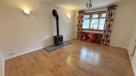 3 bedroom Semi-detached house to let in Cooper Close, Aylestone, Leicester, LE2