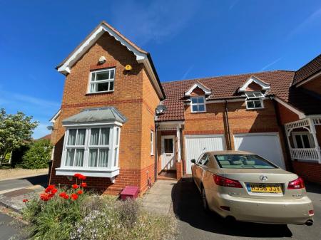 3 bedroom Semi-detached house to let in Wych Elm road, Oadby Grange, Leicester, LE2
