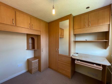 3 bedroom Semi-detached house to let in Wych Elm road, Oadby Grange, Leicester, LE2
