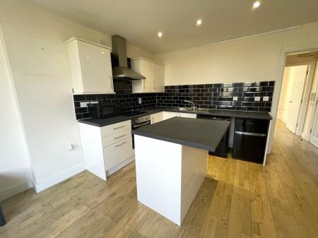 1 bedroom Flat to let in Clarendon Park Road, Clarendon Park, Leicester, LE2
