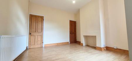 2 bedroom Terraced House for sale in Clarendon Park Road, Clarendon Park, Leicester, LE2