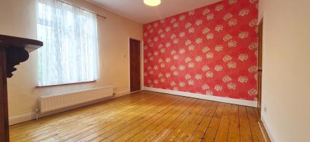 2 bedroom Terraced House for sale in Clarendon Park Road, Clarendon Park, Leicester, LE2