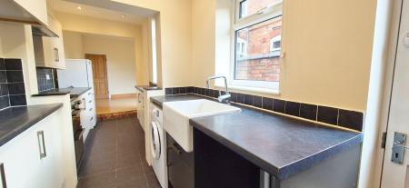 2 bedroom Terraced House for sale in Clarendon Park Road, Clarendon Park, Leicester, LE2