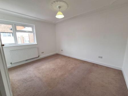 2 bedroom Flat for sale in London Road, Leicester, LE2