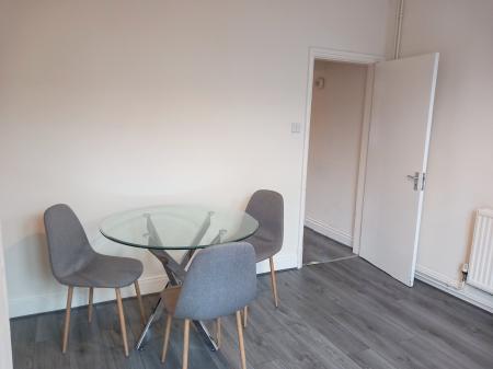 2 bedroom Terraced House to let in Wordsworth Road, Knighton, Leicester, LE2