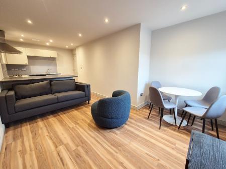 2 bedroom Flat to let in Camden Street, City Centre, Leicester, LE1