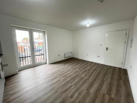 2 bedroom Flat to let in Medina Road, Leicester, LE3