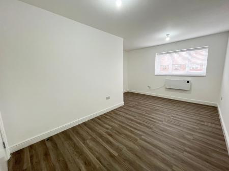 2 bedroom Flat to let in Medina Road, Leicester, LE3