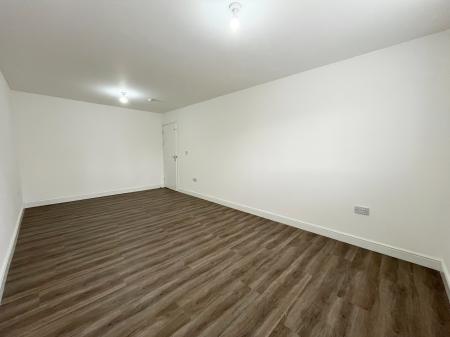 2 bedroom Flat to let in Medina Road, Leicester, LE3