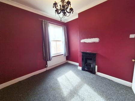 2 bedroom Terraced House for sale in Boundary Road, Aylestone, Leicester, LE2