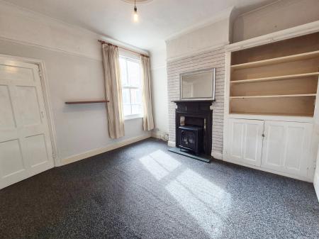 2 bedroom Terraced House for sale in Boundary Road, Aylestone, Leicester, LE2