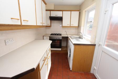 2 bedroom Terraced House to let in Hartopp Road, Clarendon Park, Leicester, LE2