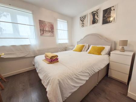 2 bedroom Town house to let in Lansdowne Road, Aylestone, Leicester, LE2