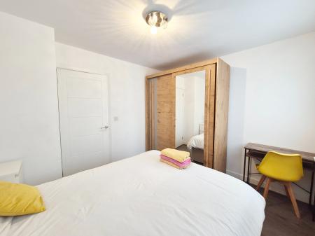 2 bedroom Town house to let in Lansdowne Road, Aylestone, Leicester, LE2