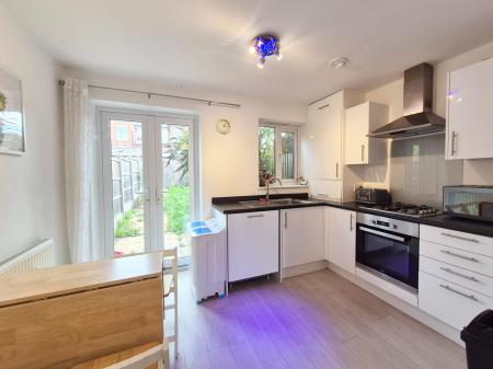 2 bedroom Town house to let in Lansdowne Road, Aylestone, Leicester, LE2