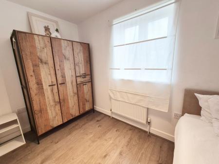 2 bedroom Town house to let in Lansdowne Road, Aylestone, Leicester, LE2