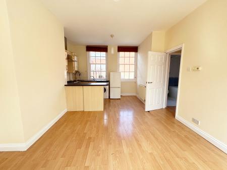 2 bedroom Flat to let in Mill Hill Lane, City Centre, Leicester, LE2