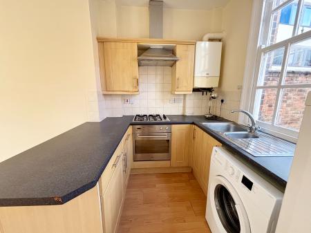 2 bedroom Flat to let in Mill Hill Lane, City Centre, Leicester, LE2