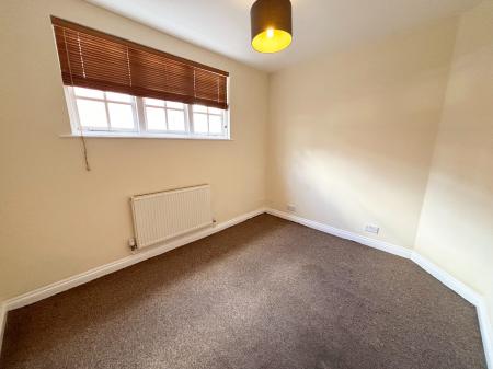 2 bedroom Flat to let in Mill Hill Lane, City Centre, Leicester, LE2