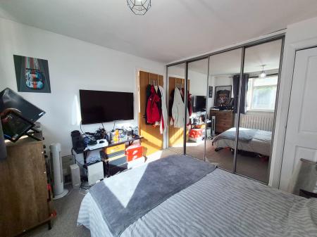 3 bedroom Semi-detached house for sale in Elsham Close, Glenfield, LE3