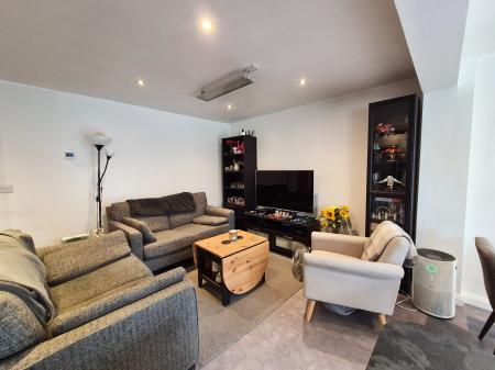 3 bedroom Semi-detached house for sale in Elsham Close, Glenfield, LE3