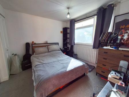 3 bedroom Semi-detached house for sale in Elsham Close, Glenfield, LE3