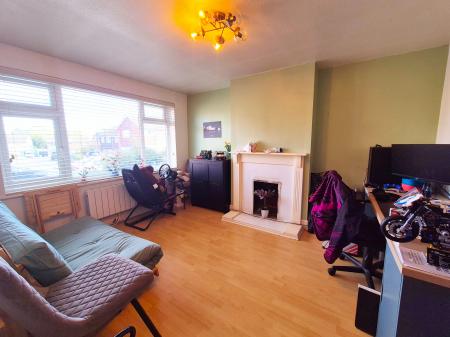 3 bedroom Semi-detached house for sale in Elsham Close, Glenfield, LE3