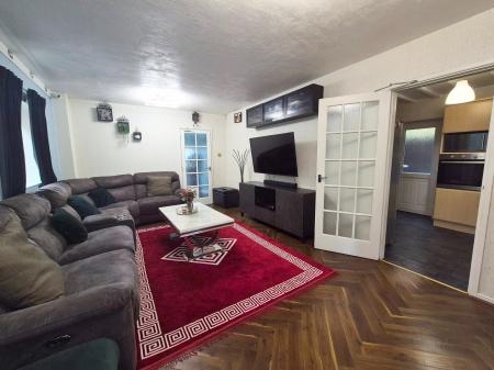 3 bedroom Detached house for sale in Foxcroft Close, Rowley Fields, Leicester, LE3