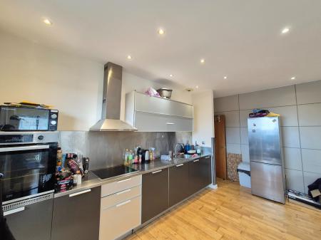 2 bedroom Penthouse for sale in Lee Circle, City Centre, Leicester, LE1