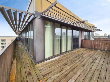 2 bedroom Penthouse for sale in Lee Circle, City Centre, Leicester, LE1