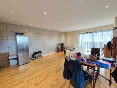 2 bedroom Penthouse for sale in Lee Circle, City Centre, Leicester, LE1