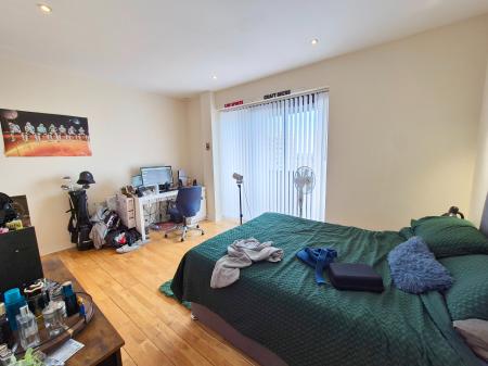 2 bedroom Penthouse for sale in Lee Circle, City Centre, Leicester, LE1
