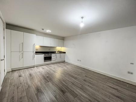 2 bedroom Flat to let in Elbow Lane, City Centre, Leicester, LE1