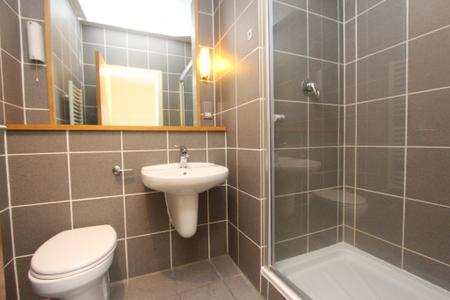 2 bedroom Flat to let in Lee Circle, City Centre, Leicester, LE1