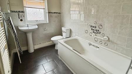 2 bedroom End of terrace house to let in Edgehill Road, Rushey Mead, Leicester, LE4