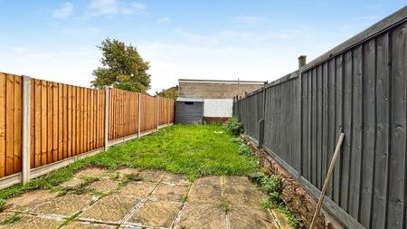 2 bedroom End of terrace house to let in Edgehill Road, Rushey Mead, Leicester, LE4