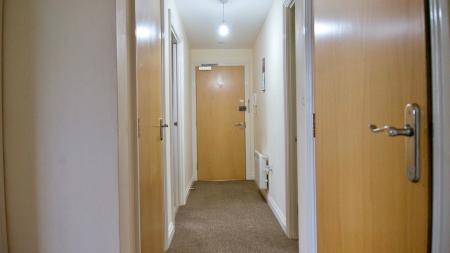 2 bedroom Flat for sale in Birkby Close, Hamilton, Leicester, LE5