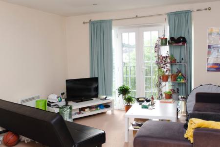 2 bedroom Flat for sale in Birkby Close, Hamilton, Leicester, LE5