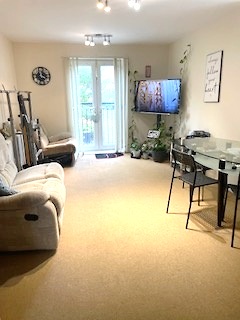 2 bedroom Flat for sale in Brompton road, Hamilton, Leicester, LE5