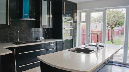 8 bedroom Semi-detached house for sale in Highway Road, Evington, Leicester, LE5