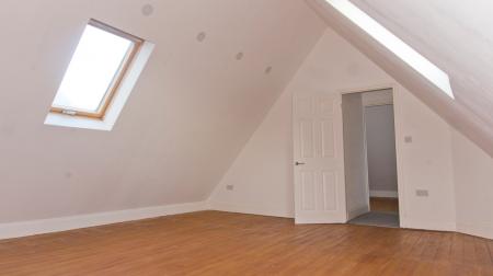 8 bedroom Semi-detached house for sale in Highway Road, Evington, Leicester, LE5