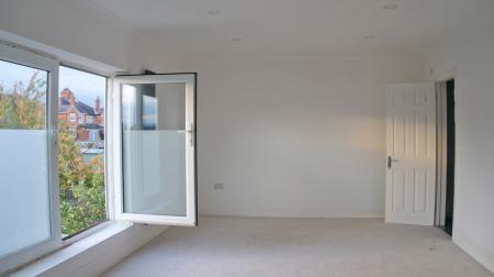 8 bedroom Semi-detached house for sale in Highway Road, Evington, Leicester, LE5