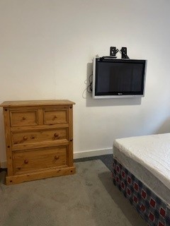 1 bedroom Flat to let in Overton Road, Humberstone, Leicester, LE5