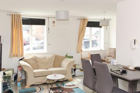 2 bedroom Flat for sale in Kepwick road, Hamilton, Leicester, LE5