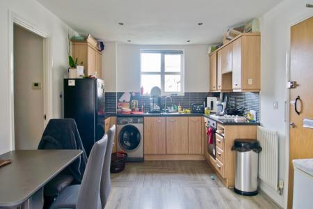 2 bedroom Flat for sale in Kepwick road, Hamilton, Leicester, LE5
