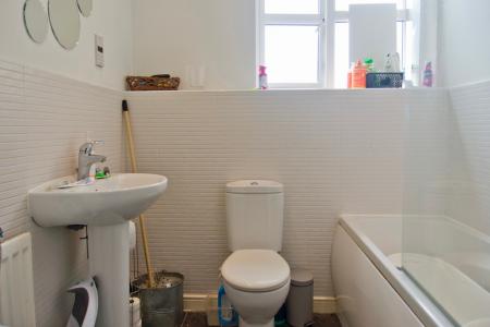 2 bedroom Flat for sale in Kepwick road, Hamilton, Leicester, LE5