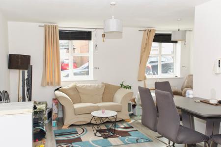 2 bedroom Flat for sale in Kepwick road, Hamilton, Leicester, LE5