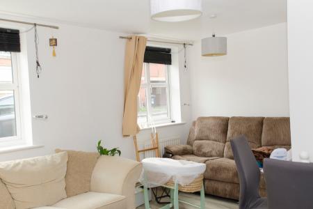 2 bedroom Flat for sale in Kepwick road, Hamilton, Leicester, LE5
