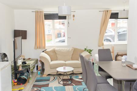 2 bedroom Flat for sale in Kepwick road, Hamilton, Leicester, LE5