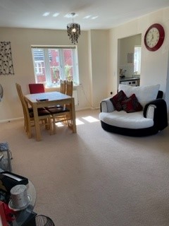 2 bedroom Coach House to let in Dalton road, Hamilton, Leicester, LE5